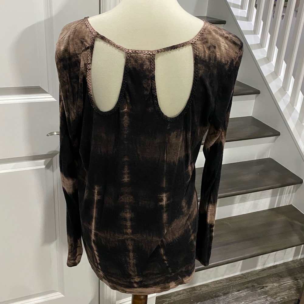 Gimmicks Long Sleeve Top - Picture 3 of 4